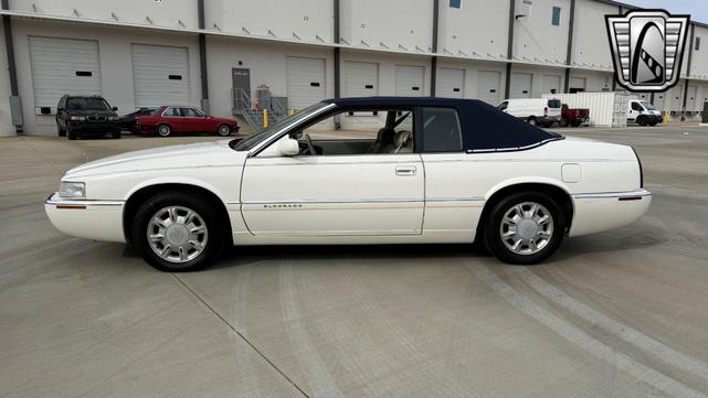Photo of 1995 White Cadillac Eldorado