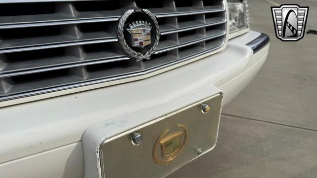 Photo of 1995 White Cadillac Eldorado