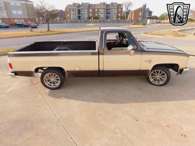 Photo of 1986 Brown Chevrolet C10/K10