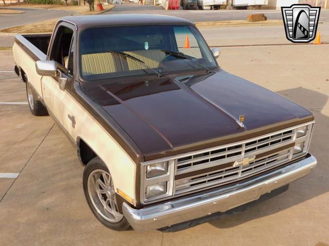 Photo of 1986 Brown Chevrolet C10/K10