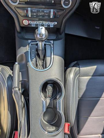 Photo of 2015 Gray Ford Mustang