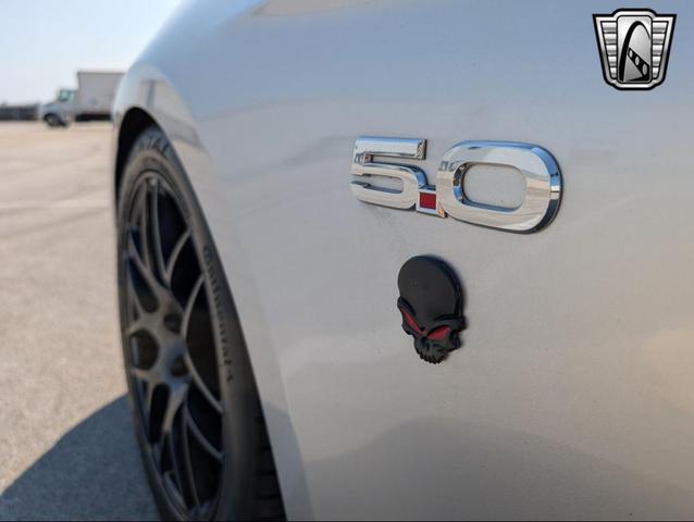 Photo of 2015 Gray Ford Mustang