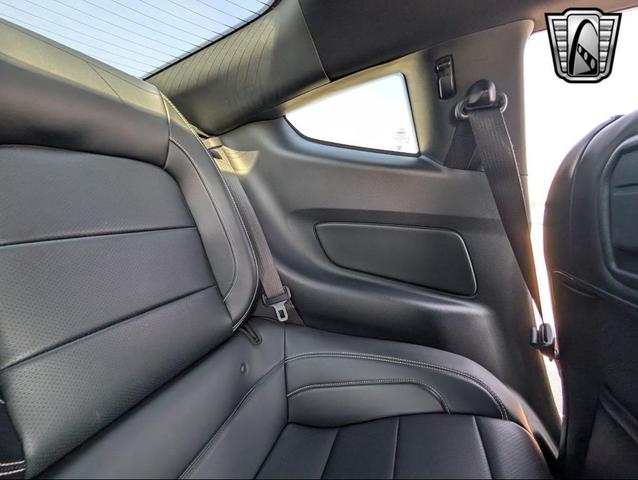 Photo of 2015 Gray Ford Mustang