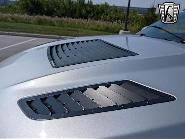 Photo of 2015 Gray Ford Mustang