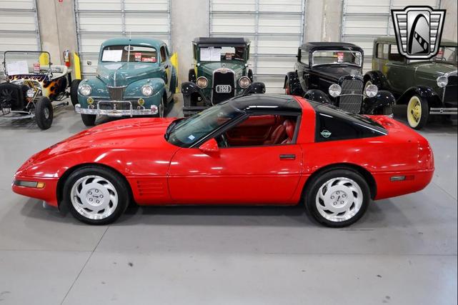 Photo of 1991 Red Chevrolet Corvette