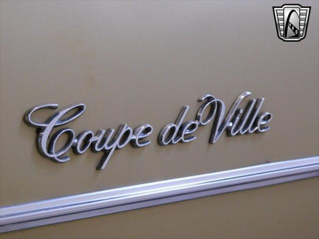Photo of 1975 Gold Cadillac DeVille