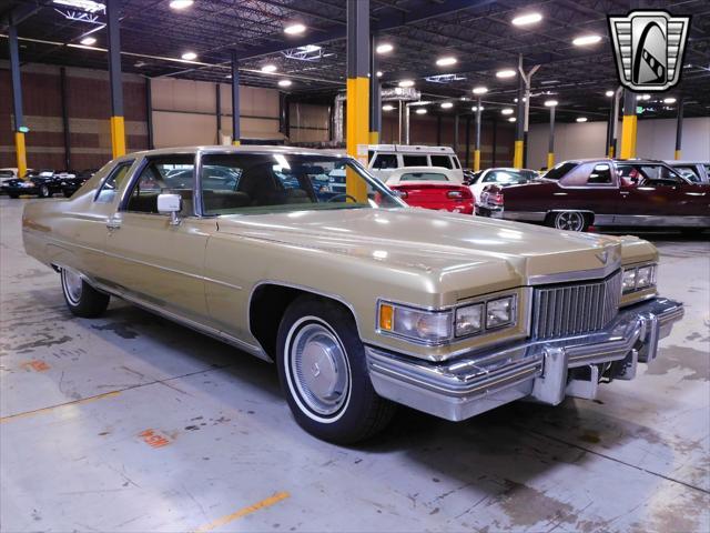 Photo of 1975 Gold Cadillac DeVille