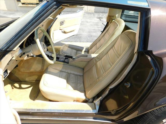 Photo of 1978 Brown Chevrolet Corvette