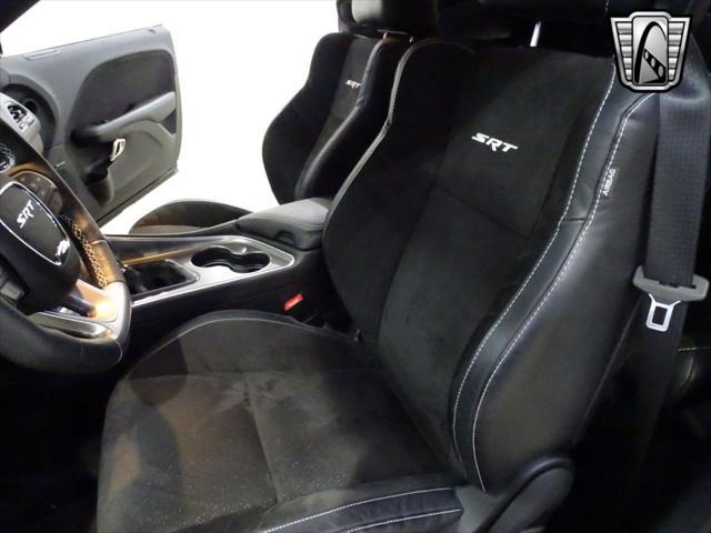 Photo of 2015 Pitch Black Clearcoat Dodge Challenger
