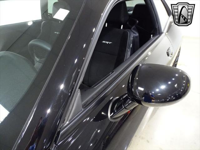 Photo of 2015 Pitch Black Clearcoat Dodge Challenger