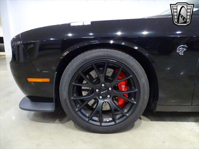 Photo of 2015 Pitch Black Clearcoat Dodge Challenger