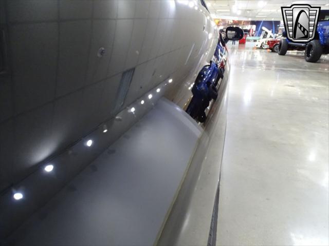 Photo of 2015 Pitch Black Clearcoat Dodge Challenger