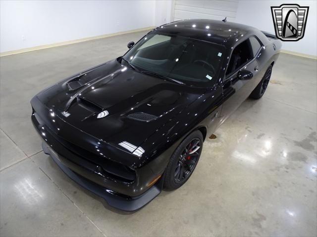 Photo of 2015 Pitch Black Clearcoat Dodge Challenger