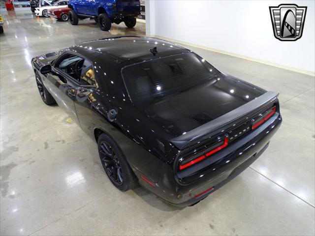 Photo of 2015 Pitch Black Clearcoat Dodge Challenger