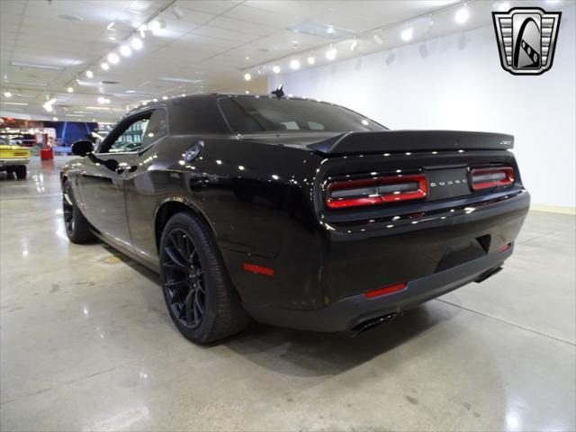 Photo of 2015 Pitch Black Clearcoat Dodge Challenger