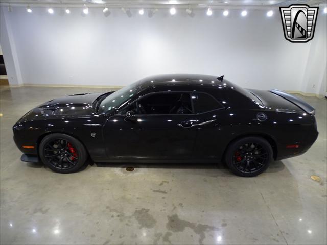 Photo of 2015 Pitch Black Clearcoat Dodge Challenger