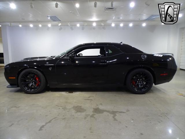 Photo of 2015 Pitch Black Clearcoat Dodge Challenger
