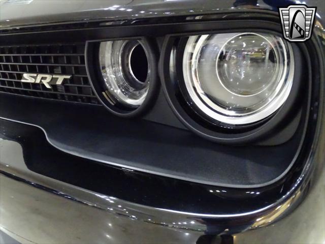 Photo of 2015 Pitch Black Clearcoat Dodge Challenger