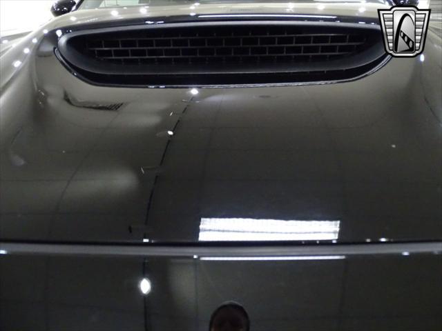 Photo of 2015 Pitch Black Clearcoat Dodge Challenger