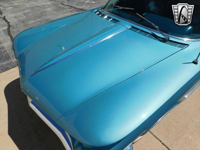 Photo of 1960 Turquoise Buick Electra 225