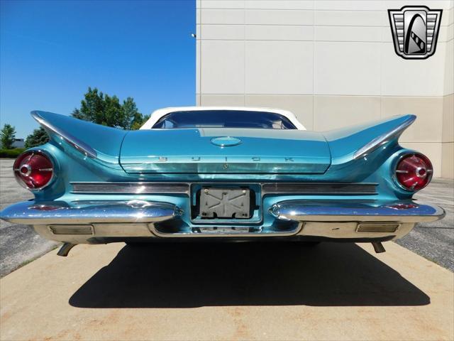 Photo of 1960 Turquoise Buick Electra 225