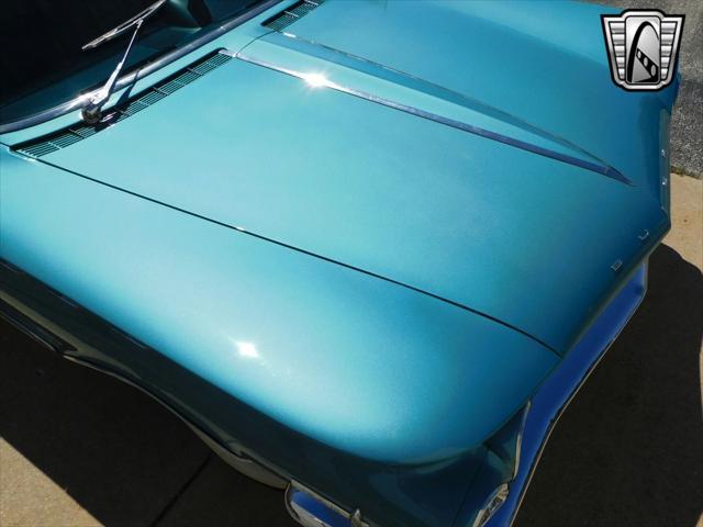 Photo of 1960 Turquoise Buick Electra 225