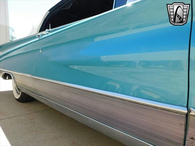 Photo of 1960 Turquoise Buick Electra 225