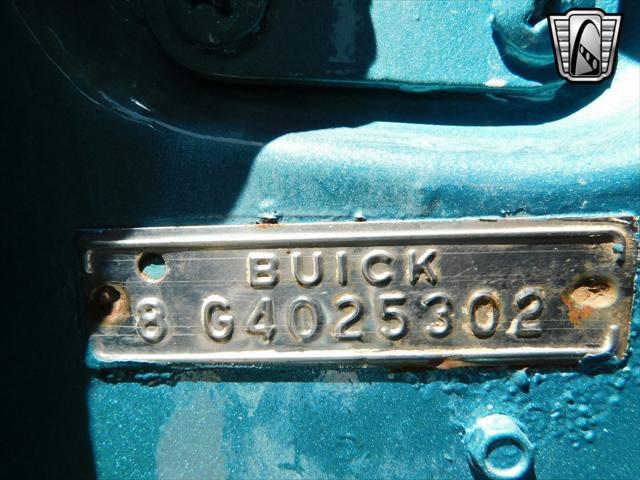 Photo of 1960 Turquoise Buick Electra 225