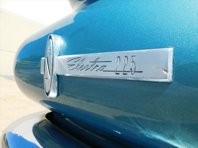 Photo of 1960 Turquoise Buick Electra 225