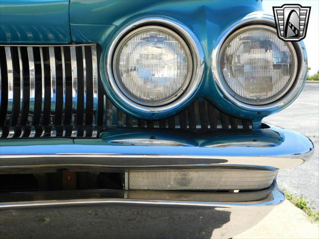 Photo of 1960 Turquoise Buick Electra 225