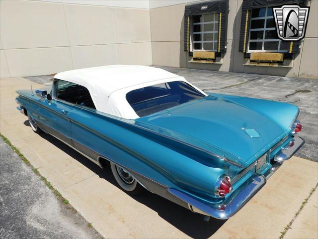 Photo of 1960 Turquoise Buick Electra 225