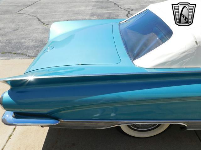 Photo of 1960 Turquoise Buick Electra 225