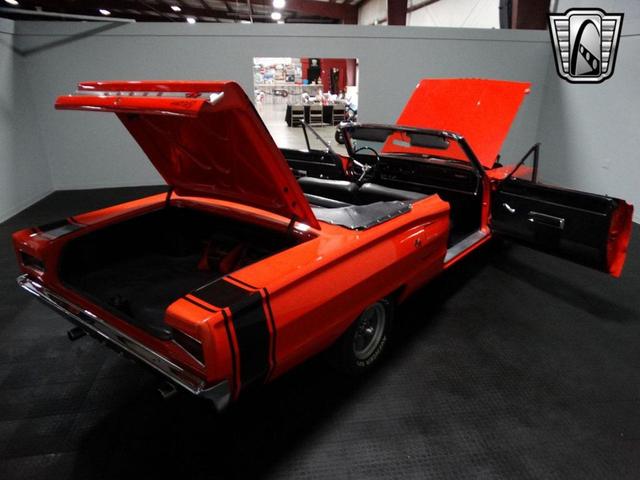Photo of 1967 Orange Dodge Coronet