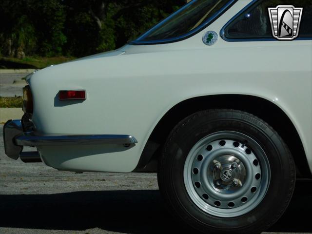 Photo of 1972 White Alfa Romeo GTV