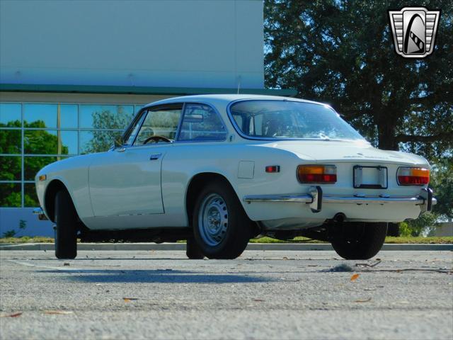 Photo of 1972 White Alfa Romeo GTV