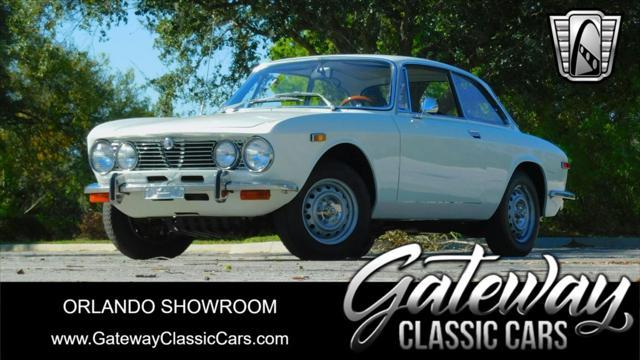 Photo of 1972 White Alfa Romeo GTV