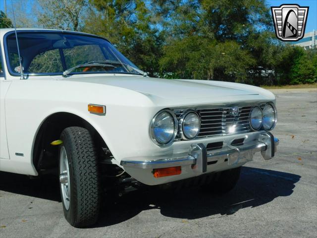 Photo of 1972 White Alfa Romeo GTV