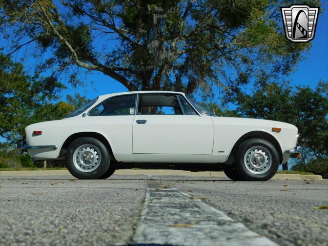 Photo of 1972 White Alfa Romeo GTV