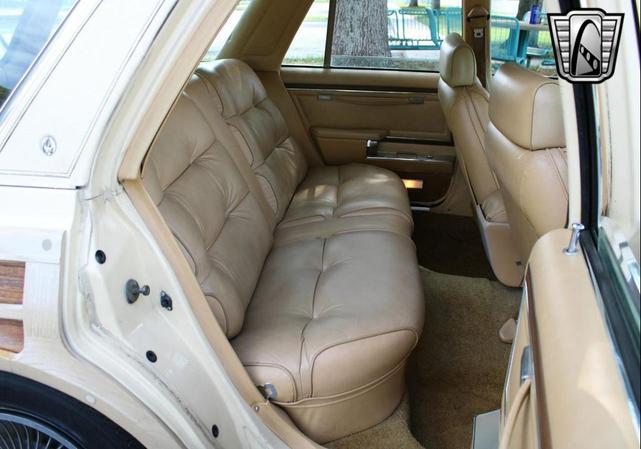 Photo of 1981 Beige Chrysler LeBaron