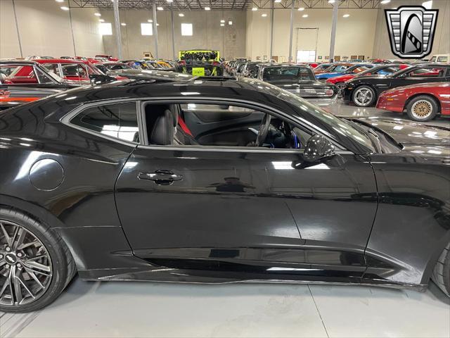 Photo of 2019 Black Chevrolet Camaro
