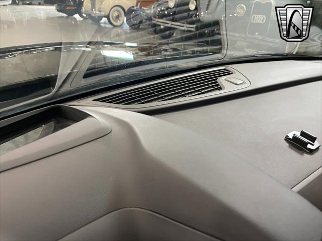 Photo of 2019 Black Chevrolet Camaro