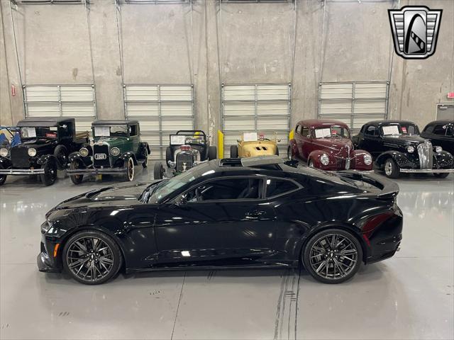 Photo of 2019 Black Chevrolet Camaro