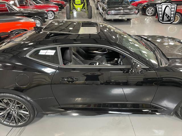 Photo of 2019 Black Chevrolet Camaro