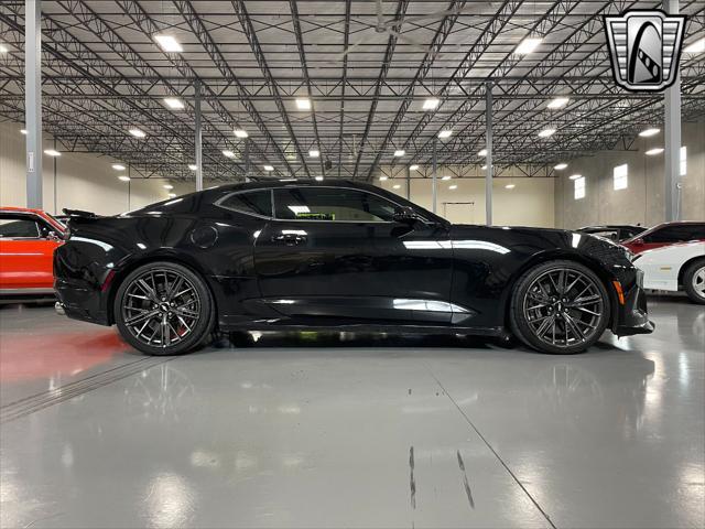 Photo of 2019 Black Chevrolet Camaro