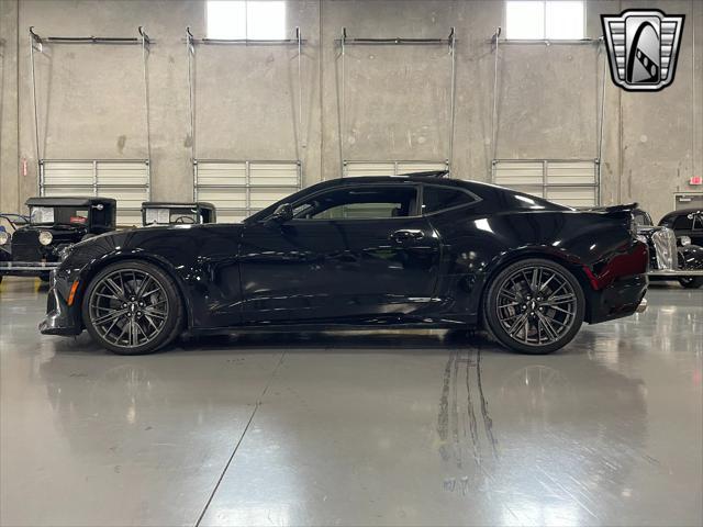 Photo of 2019 Black Chevrolet Camaro
