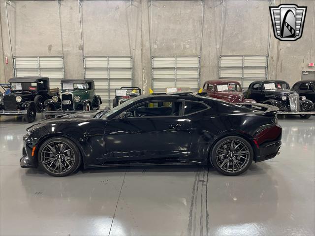 Photo of 2019 Black Chevrolet Camaro