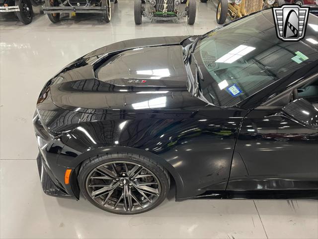 Photo of 2019 Black Chevrolet Camaro