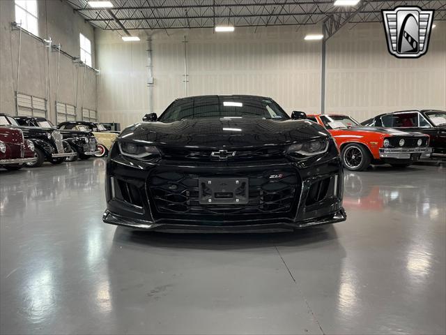 Photo of 2019 Black Chevrolet Camaro