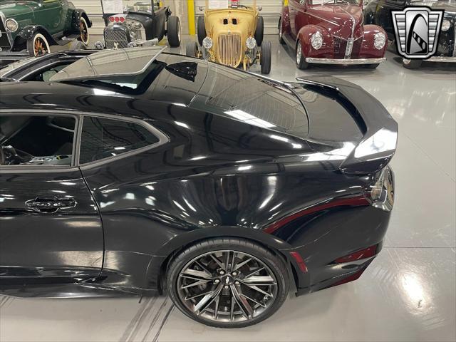 Photo of 2019 Black Chevrolet Camaro