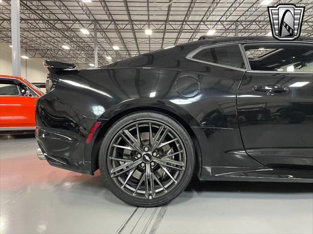 Photo of 2019 Black Chevrolet Camaro